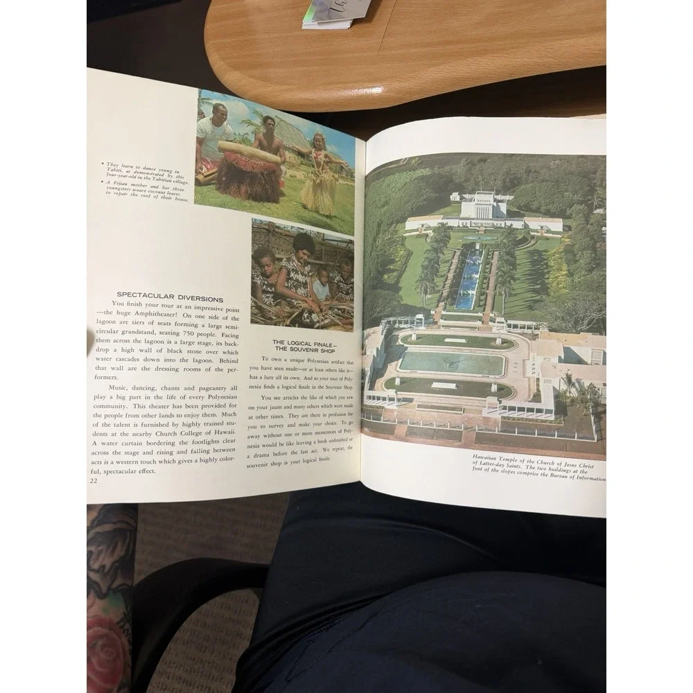 Vintage 1969 Polynesian Cultural Center information book, 'Polynesia in a‎ day'
